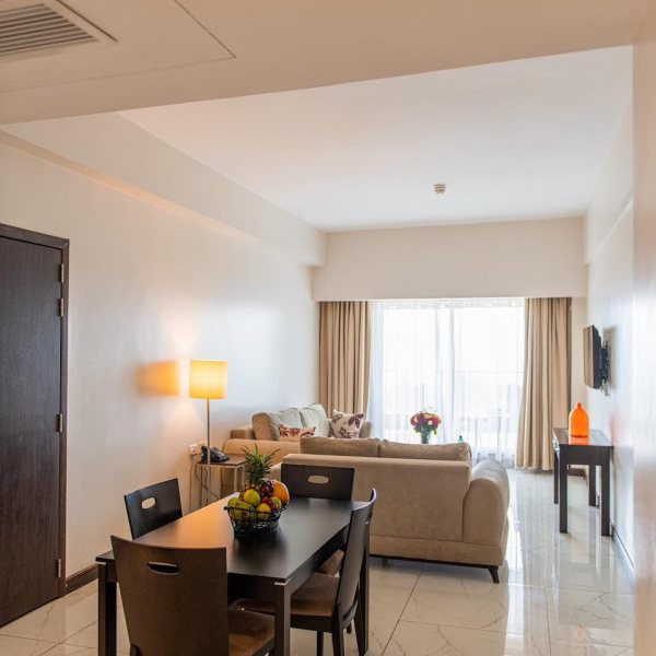 Rooms &amp; suites