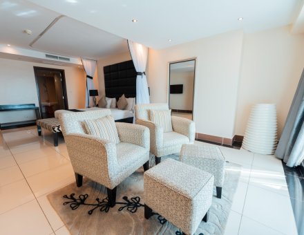 Bay Suite